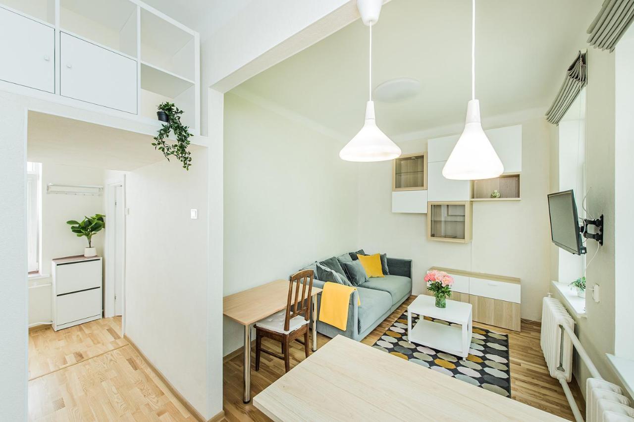 Lovely 1-Bedroom Apartment In Kaunas Old Town Exteriör bild